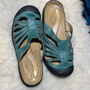 Keen Women's Teal and Black Sandals